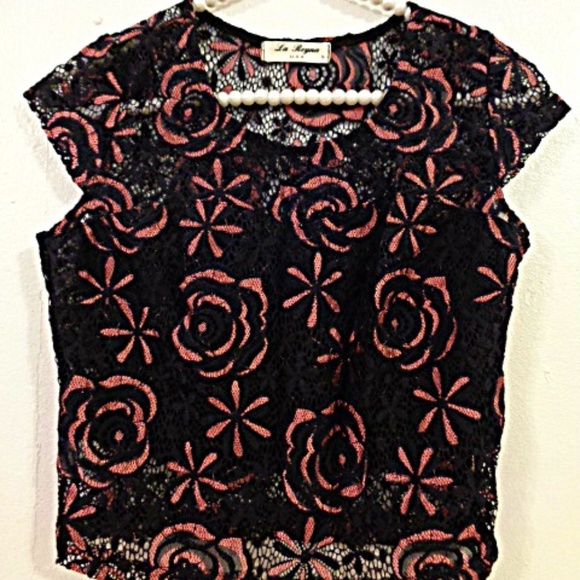 (NWOT) Black Lace Crop Top Size S - Picture 3 of 4